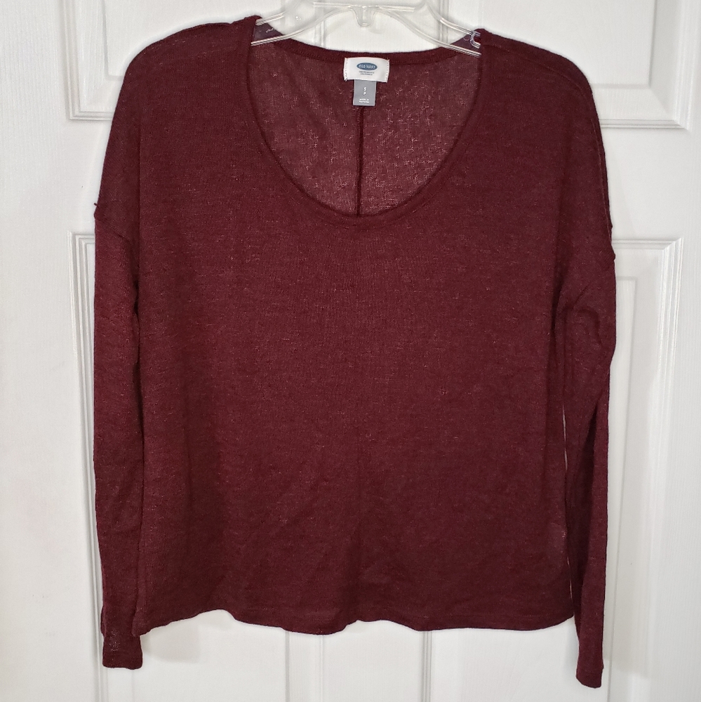 Old Navy burgundy sweater size small